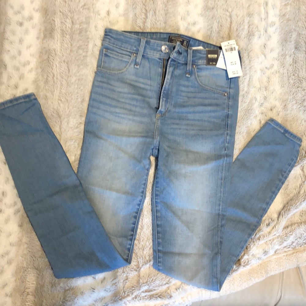 Abercrombie & Fitch High Rise super skinny jean